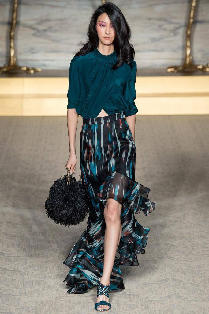 韓國(guó)模特樸智慧時(shí)尚簡(jiǎn)約實(shí)用街拍