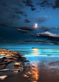 暮色蒼茫海邊夜景圖片欣賞