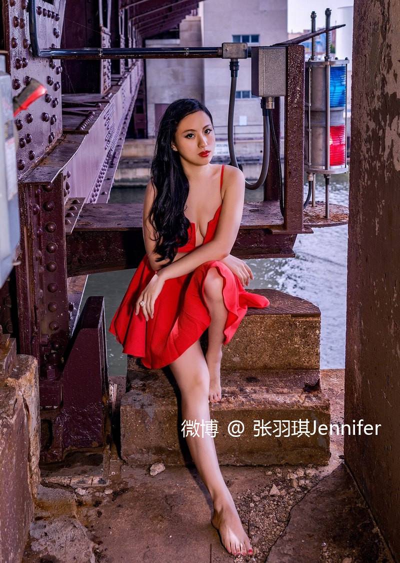 身材傲嬌堪比柳巖 張羽琪Jennifer還是個(gè)胸大顏好的古典美人