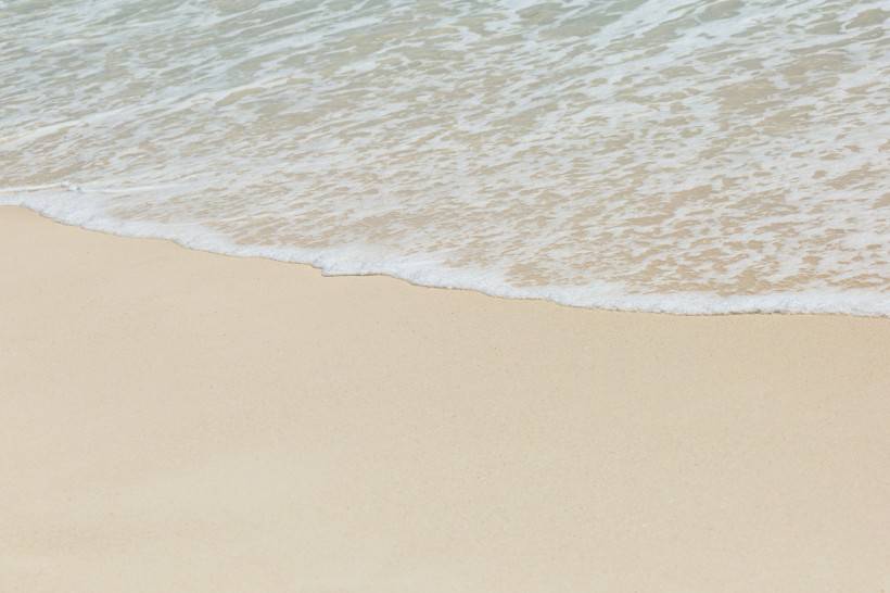 沙灘海浪藍(lán)天高清唯美圖片