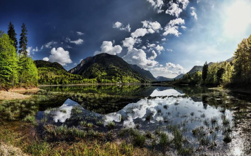 大自然湖泊風景桌面壁紙