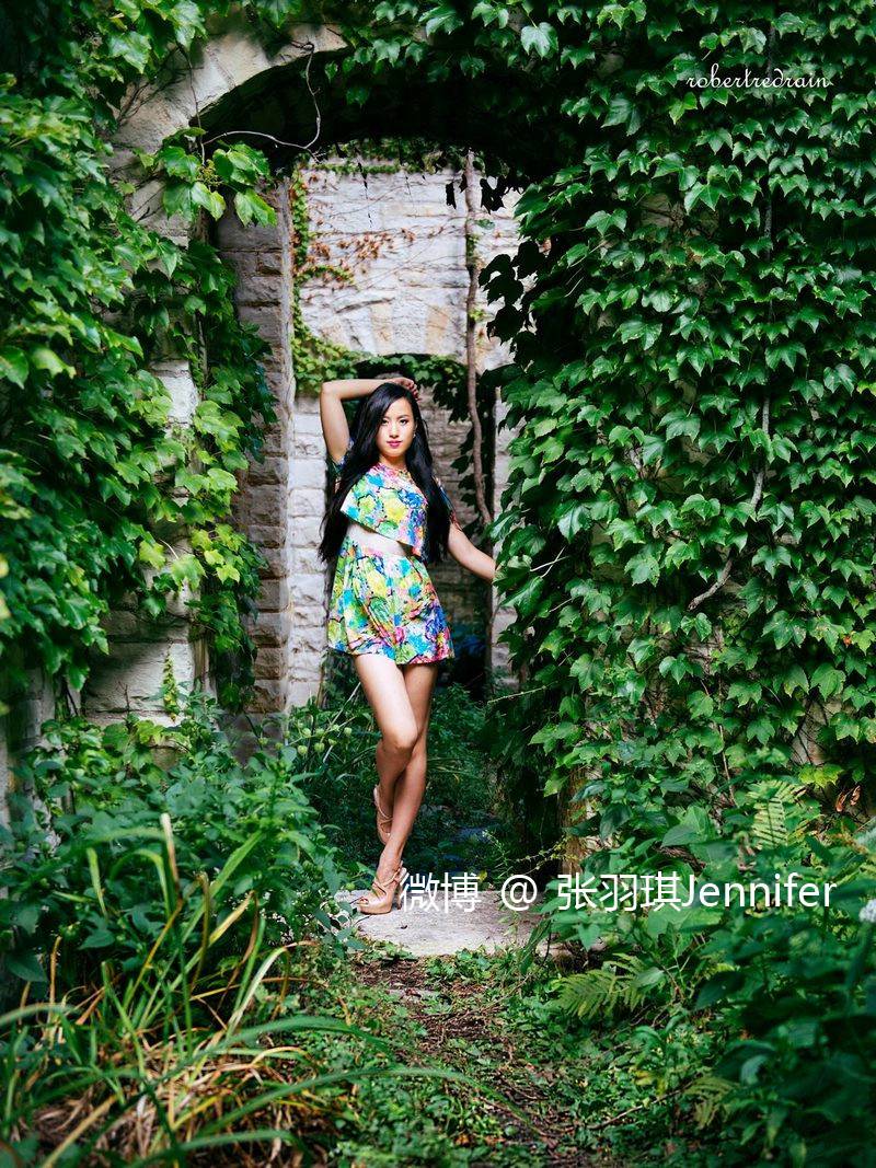 身材傲嬌堪比柳巖 張羽琪Jennifer還是個(gè)胸大顏好的古典美人