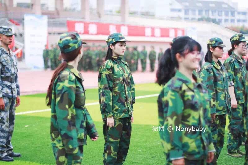 秒殺黃燦燦的校園女神Nonybaby 宅男們收好不謝