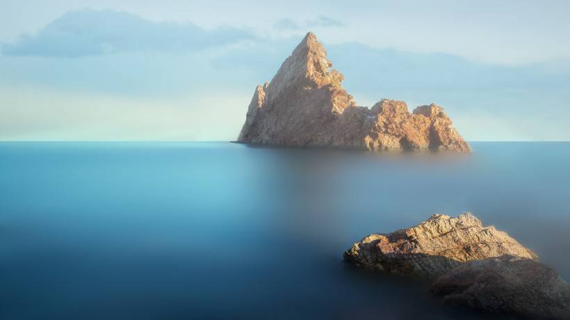 海邊礁石風(fēng)景圖片