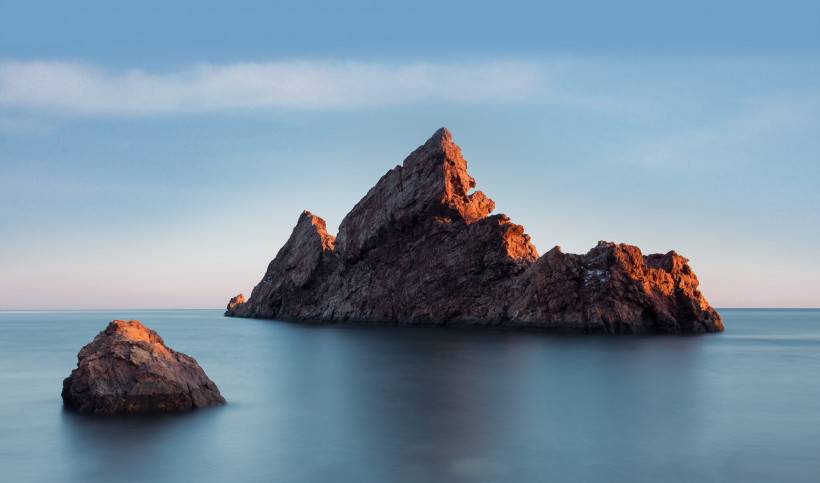海邊礁石風景圖片