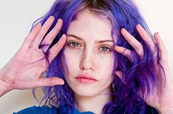 染發(fā)后幾天可以洗頭 染發(fā)后首次洗頭四大注意事項(xiàng)