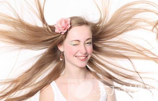 日常如何保養(yǎng)頭發(fā) 這些方式很損頭發(fā)哦