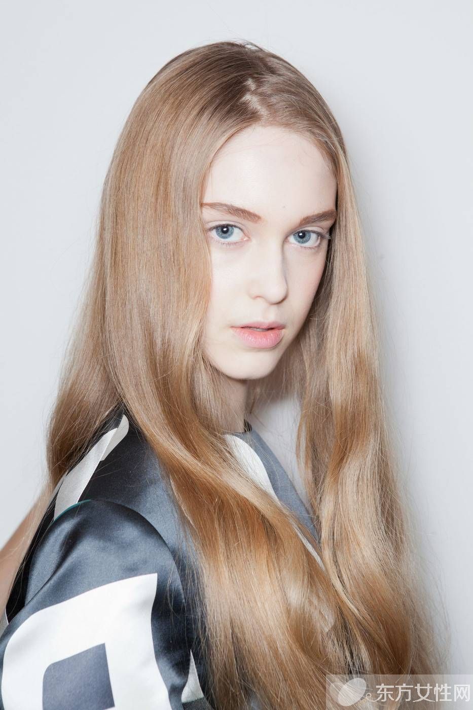 讓頭發(fā)柔順的方法 擁有烏黑盈亮的秀發(fā)就這么簡(jiǎn)單