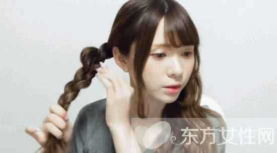 可愛女生羊角盤發(fā)教程 賣萌扮嫩的不二之選哦