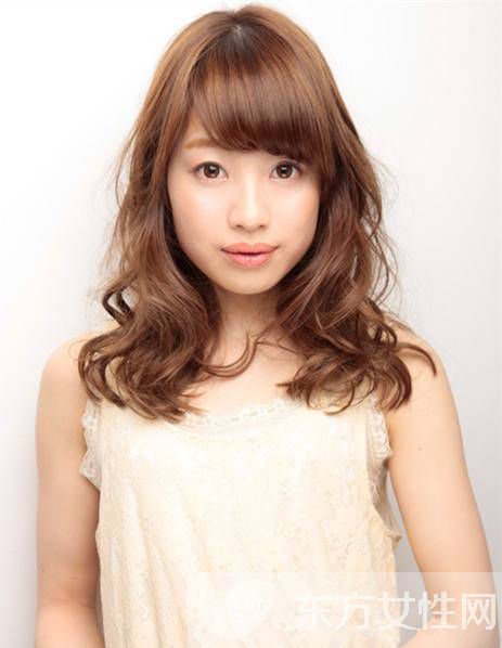 2016時尚流行發(fā)型攻略 齊肩發(fā)型顯盡清新范兒