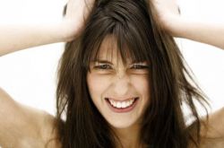 頭發(fā)出油怎么辦 4小妙招讓你輕松去油