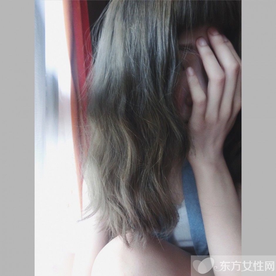 染發(fā)后如何洗頭不掉色 這么做讓發(fā)色更持久