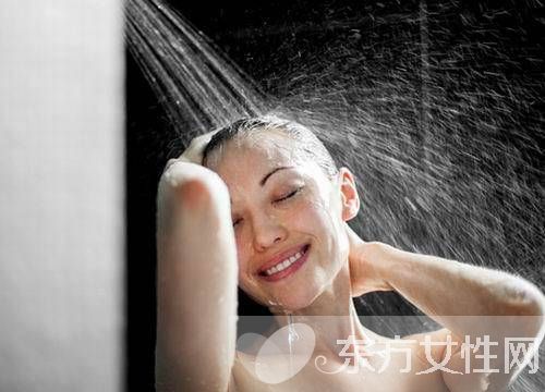 多長(zhǎng)時(shí)間洗一次頭 頭發(fā)護(hù)理小貼士你知嗎