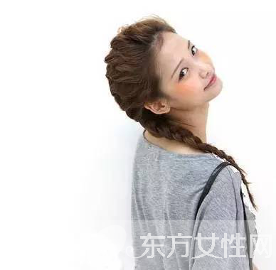 超火爆編發(fā)教程 甜美發(fā)型編發(fā)教程圖解