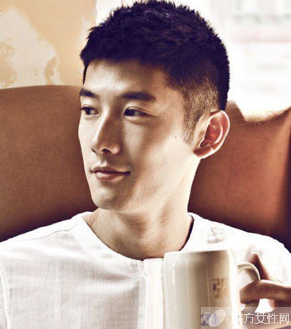 4大男士短發(fā)發(fā)型 展現男士酷帥的一面