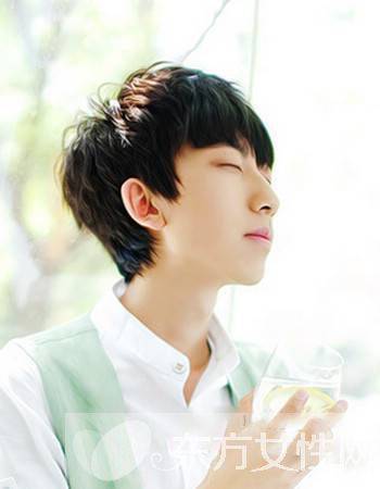 7款適合高中生男生發(fā)型推薦 時(shí)尚陽(yáng)光顯氣質(zhì)感