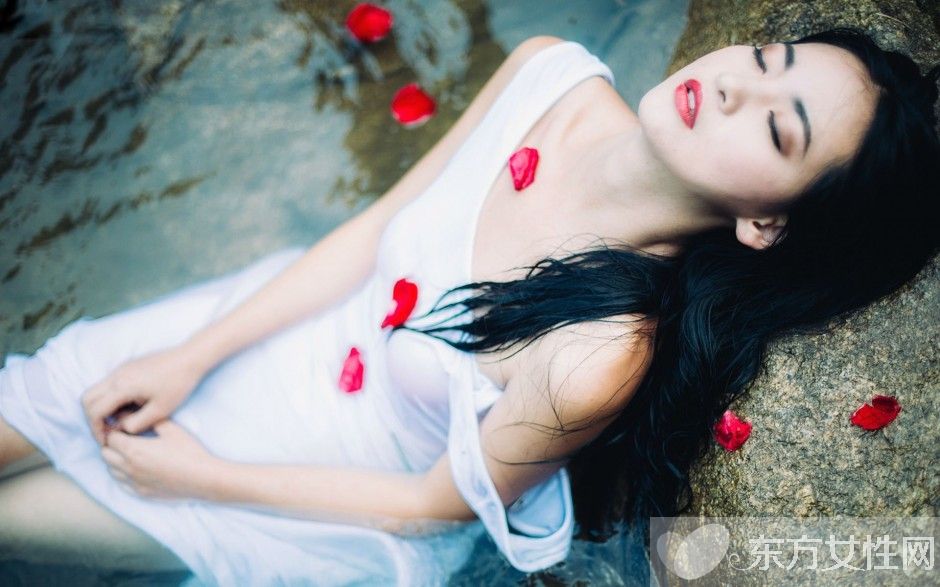 如何讓頭發(fā)變蓬松 教你正確洗發(fā)護(hù)發(fā)的步驟