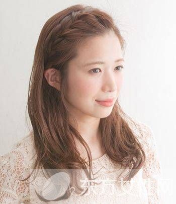 四款簡單易學甜美編發(fā) 讓你美美的去約會