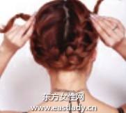 雙麻花辮繞盤發(fā)打造浪漫異域風(fēng)情