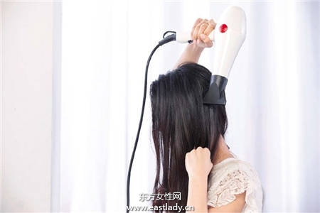 自然卷發(fā)如何打理 3招輕松解救 自然卷少女