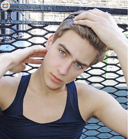 英倫風(fēng)歐美男生定位燙 發(fā)型圖片介紹