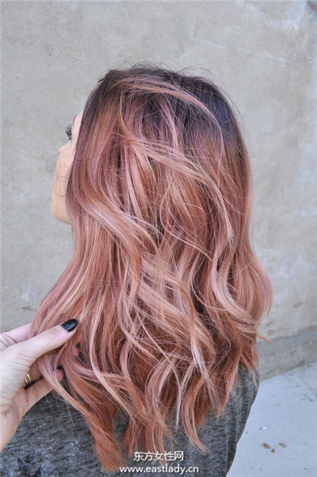 尖叫吧～連發(fā)色都開始流行玫瑰金