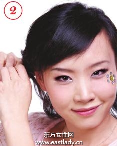 低調(diào)性感中發(fā)發(fā)型 簡(jiǎn)單又方便