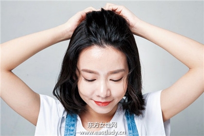 韓系「翹」麗短發(fā) 變身性感小女人