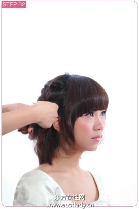 珍珠發(fā)夾點綴短發(fā)發(fā)型可愛極了