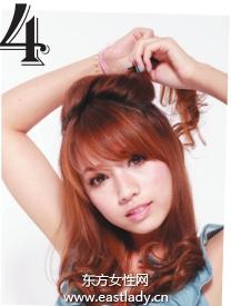 俏皮可愛咖色微卷發(fā)型