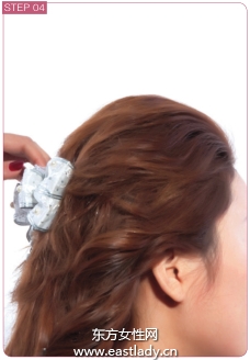 蝴蝶結(jié)搭配韓式劉海波浪卷展現(xiàn)優(yōu)雅氣質(zhì)