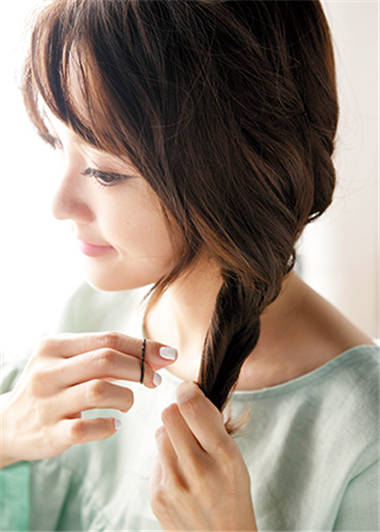 側(cè)撥發(fā)不再只能性感 簡單3招讓你成為百變女王