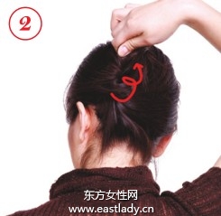 隨和可人OL發(fā)型增添職業(yè)氣質(zhì)