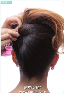 新娘盤發(fā)發(fā)型做個與眾不同美娘子