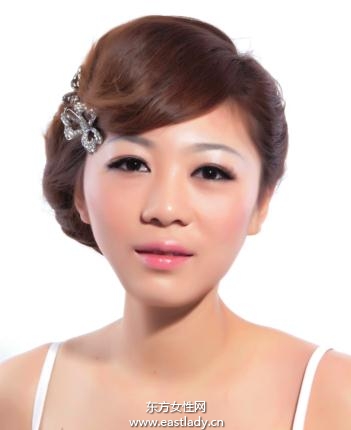 自己如何簡單盤發(fā)