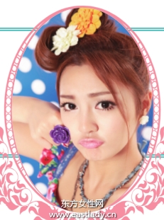 蓬松側馬尾辮展現(xiàn)甜美十足萌女造型