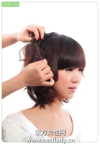 日系短卷發(fā)戴上小皇冠可愛極了