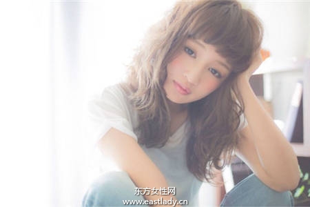 自然卷發(fā)如何打理 3招輕松解救 自然卷少女