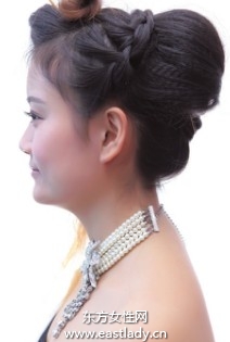 優(yōu)雅華貴復(fù)古發(fā)型韻味十足