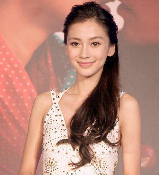 唯美伴娘發(fā)型推薦 花樣展現(xiàn)柔美氣質(zhì)