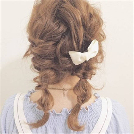 簡(jiǎn)單兩步驟讓辮發(fā)更可愛(ài)