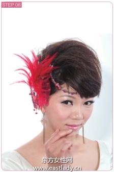 短發(fā)發(fā)型飾品點綴看起來嫵媚十足