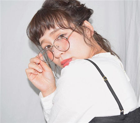 2016劉海新造型 居然也可以設(shè)計(jì)的這么時(shí)尚