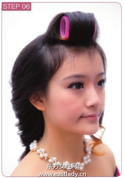 劉海后梳塑造韓式發(fā)型