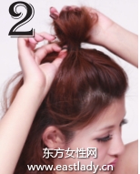 束劉海兒甜甜卷中短發(fā)隨意又不失時尚