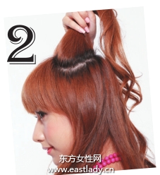 簡(jiǎn)單高發(fā)辮給人隨意的少女氣息