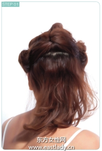 時(shí)尚盤發(fā)戴上網(wǎng)紗增加朦朧感