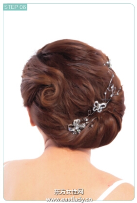 自己如何簡單盤發(fā)