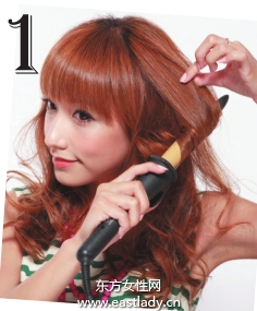 簡(jiǎn)單高發(fā)辮給人隨意的少女氣息