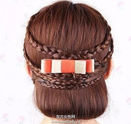 麻花辮另類編法演繹不一樣的風(fēng)情